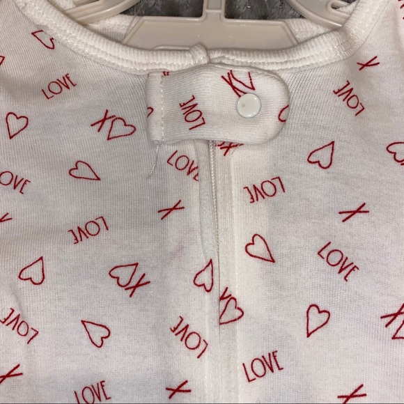 Rae Dunn XOXO Baby long sleeve footed onesie LOVE - NWT - Picture 3 of 7